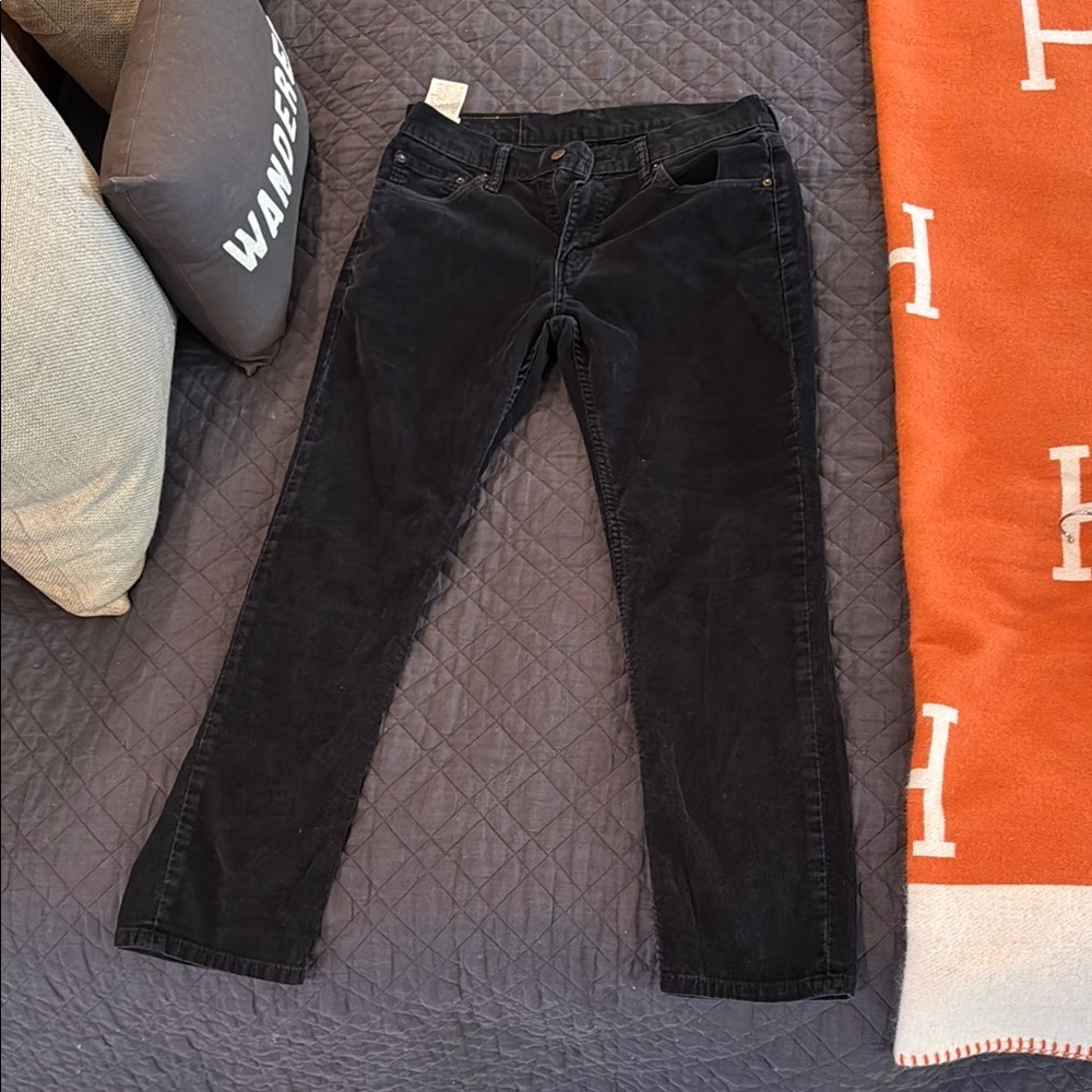Black Levi’s Corduroy Pants